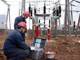 了解變頻器的機(jī)構(gòu)原理、變頻器接線控制、程序調(diào)試及與PLC的聯(lián)合